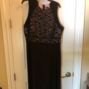 Women’s plus size evening dress